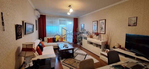 Двустаен апартамент в кв. Люлин 1