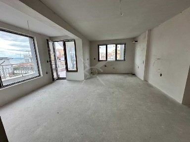 Тристаен апартамент в Сарафово 73331