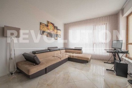 Двустаен апартамент в района на м-т Ален мак/ На първа линия!