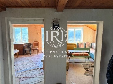 Къща в Варна, област-с. Константиново площ 130 цена 149000