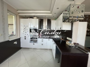 Тристаен апартамент НОВО строителство - кв. Военна болница.