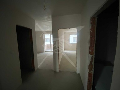 Тристаен апартамент в Остромила