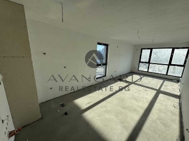 оф. 20035 Тристаен апартамент до МОЛ Плаза AKT 15