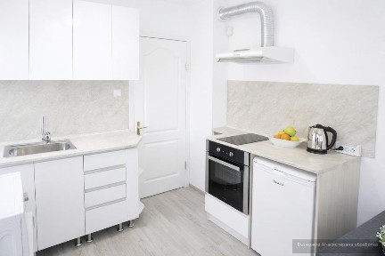 Двустаен апартамент под наем в Център