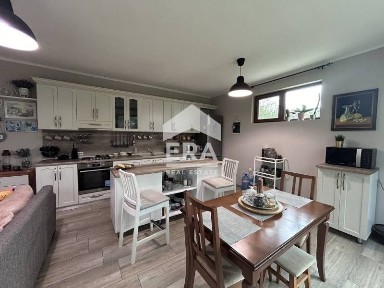 Eксклузивна двуетажна къща с частична морска панорама над Аладжа манас