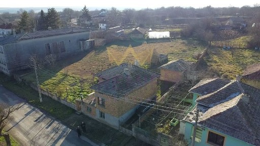 Къща в Варна, област-с. Караманите