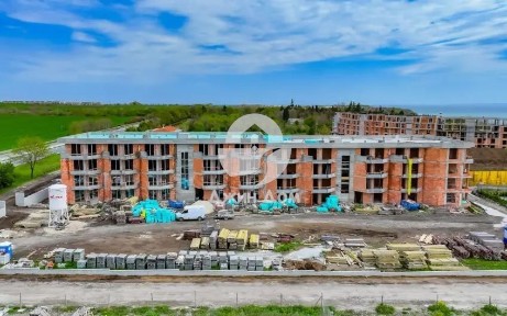 Просторен двустаен апартамент в к-с „Скарабей Еволюшън 2“, кв. Сарафо