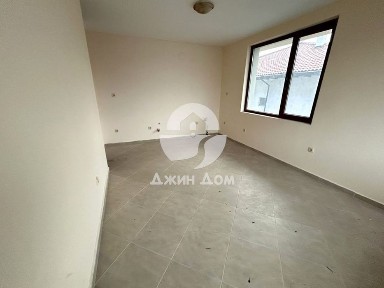 Двустаен апартамент в жилищна сграда БЕЗ ТАКСА, гр. Несебър