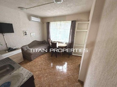 Двустаен апартамент, под наем, Център