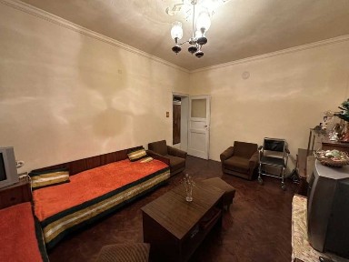 Двустаен апартамент в Център