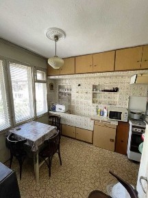 Тристаен апартамент в Прослав