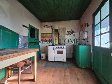 Едноетажна къща Едноетажна къща в с. Ресен!