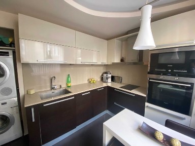 Тристаен апартамент под наем до Пирогов