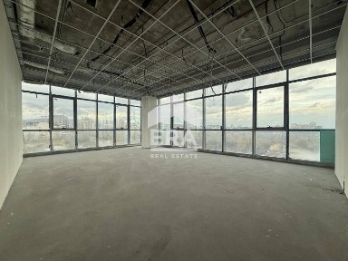 Офис площ за продажба с директен достъп до метростанция 