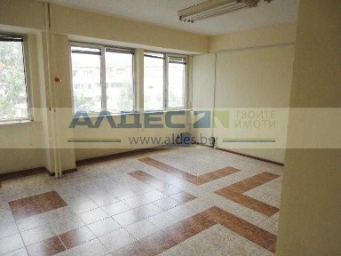 Отдава се офис в кв. Дървеница!