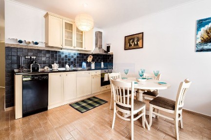 3-стаен в Бургасс дворче