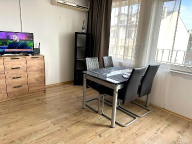 Тристаен обзаведен ид. център” Куклен театър