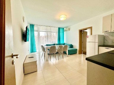 Тристаен апартамент за продажба в Слънчев бряг