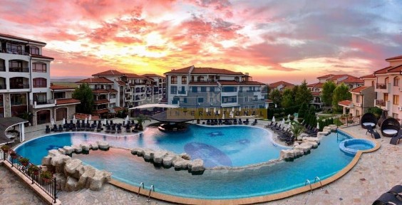 2-стаен в Бургас, област- Ахелой площ 80 кв. м.