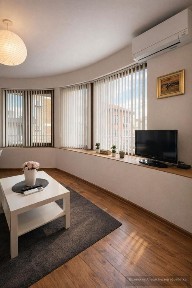 Двустаен апартамент под наем в Център