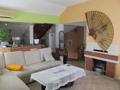 Център! Многостаен! 220 000€