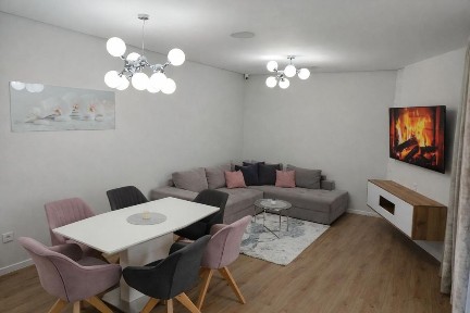 Двустаен, под наем, кв. Сарафово с включено паркомясто