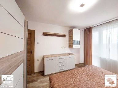 104972 Oбзаведен апартамент с три спални в кв. Картала, Велико Търново