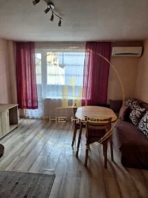 Атрактивен 2 стаен Колхозен Пазар