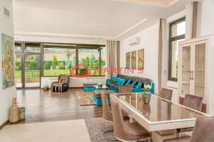 Къща в София, площ 652, цена 4200 евро