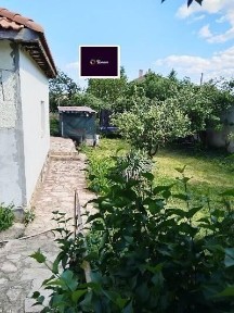 Дворно място с къща гр. Ген. Тошево