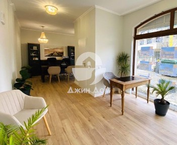 Търговско помещение в к. к. Слънчев бряг