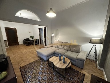 3-стаен в София-Център площ 120 цена 950