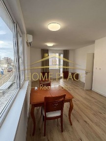 Двустаен апартамент в ж. к. Бриз