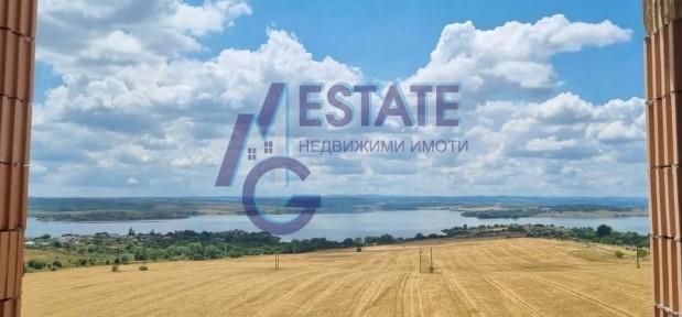 Панорамен тристаен апартамент с площ 108,34 кв. м. в ж. к. Меден