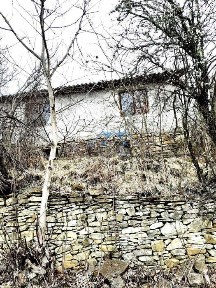 Къща 47м2, двор 1500м2, 17000лв, с. Каломен, обл. Габрово