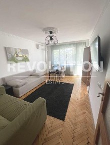 Етаж от къща в района на Бриз!