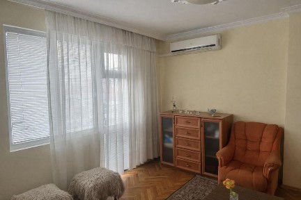 Етаж от къща, под наем, с. Чепинци