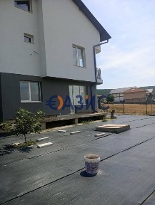 Къща с 4 спални в село. Кошарица, 210 кв. м. + 420 кв. м. двор, България, 280 000 евро