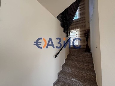 Къща с 3 спални, 250 кв. м. + 450 кв. м. двор, Свети Влас, България, 380 000 евро