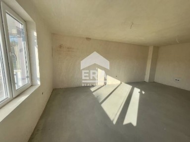 Тристаен апартамент за продажба, с голяма дневна, в новопостроена сгра