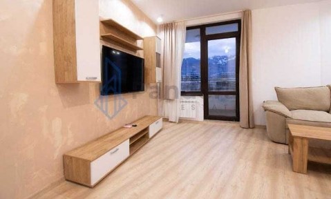 Тристаен апартамент под наем в кв. Студентски град