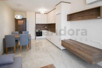 Тристаен апартамент под наем в кв. Студентски град