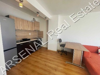 Тристаен апартамент под наем, Лозенец