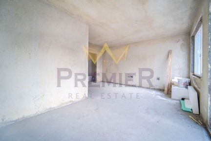 2-стаен в Варна, област-к. к. Св. Св. Константин и Елена площ 60 цена 1