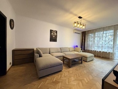 Тристаен, под наем, ж. к Медицинска академия