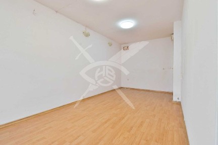 Двустаен апартамент в жк. Изток № 100924