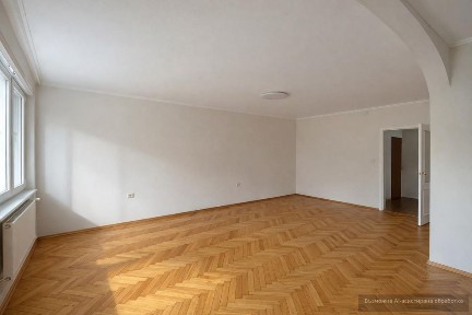 Четиристаен, под наем, ж. к Белите брези