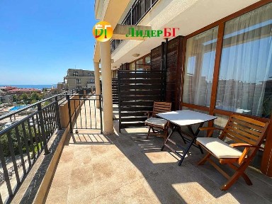 Двустаен апартамент - мезонет с гледка към морето в комплекс Луксор