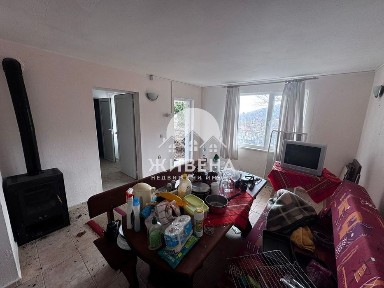 Продава къща за ремонт в гр. Балчик, площ 100 кв. м