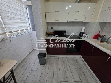 Двустаен апартамент - кв. Добружански